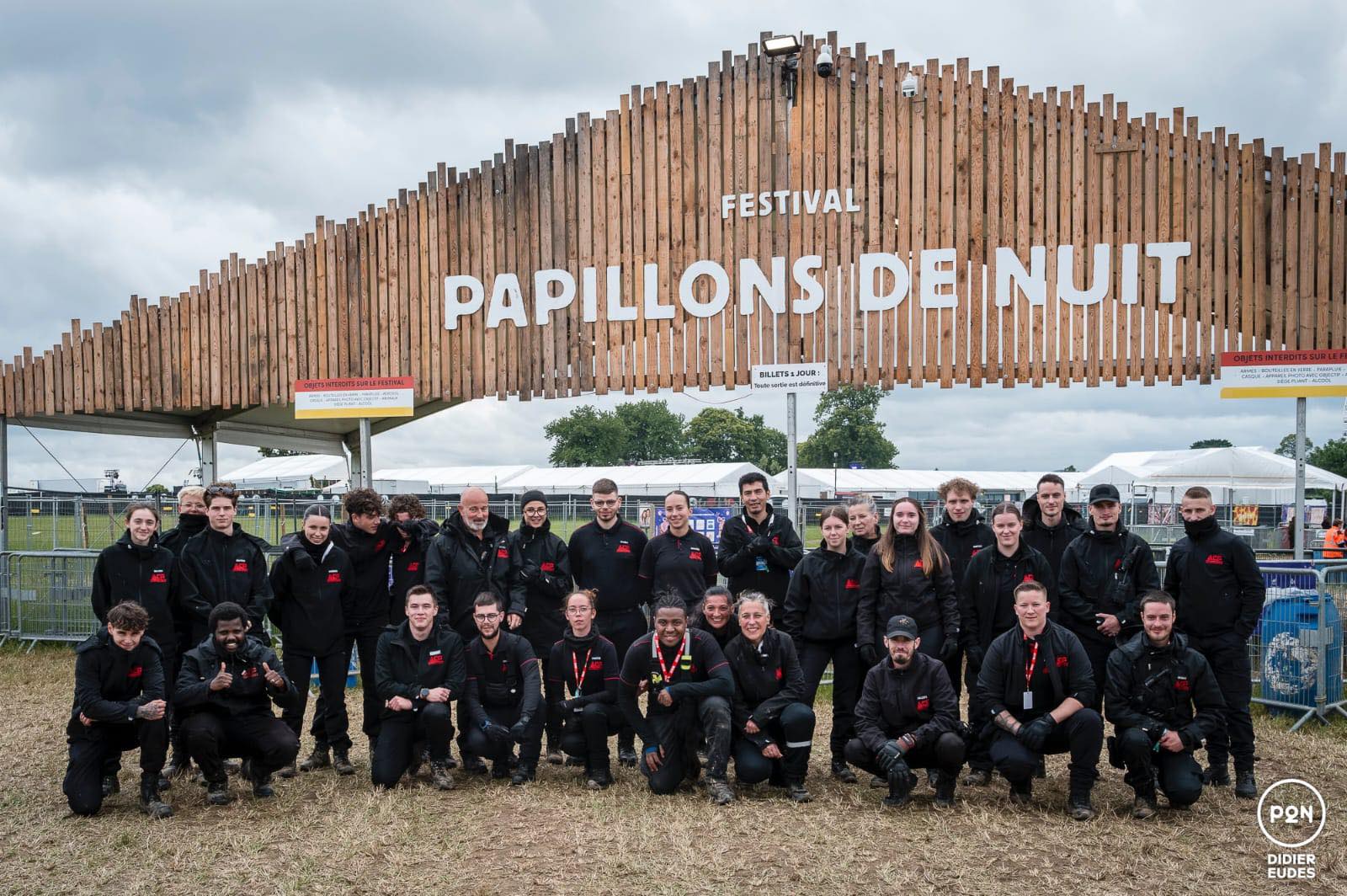 agents de surveillance humaine sur le festival Papillon de Nuit en 2025.